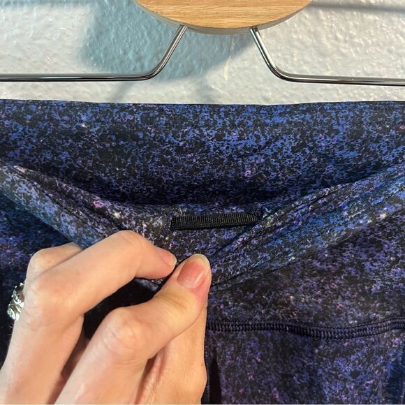 Lululemon Fast and Free High-Rise 19” Crop Nulux
Polar Lights Blue Multi - Picture 12 of 13